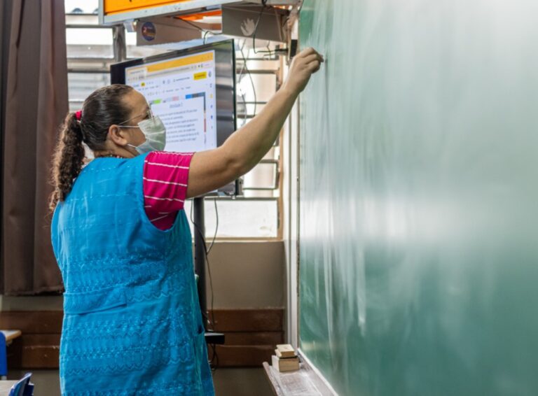 Governo de MS abre inscrições para concurso com 722 vagas para professores.