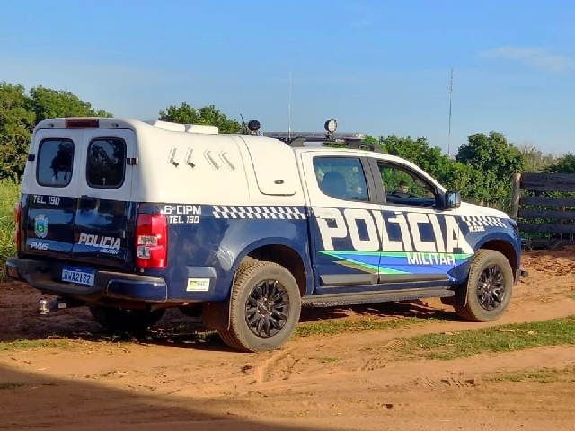 Homem é preso pela PM por esfaquear colega de trabalho em fazenda de Ribas.