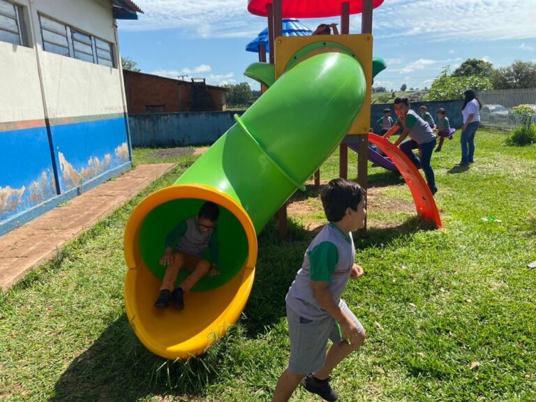 Projeto repara estruturas físicas e instala salas de leituras e parquinhos em três escolas públicas de MS