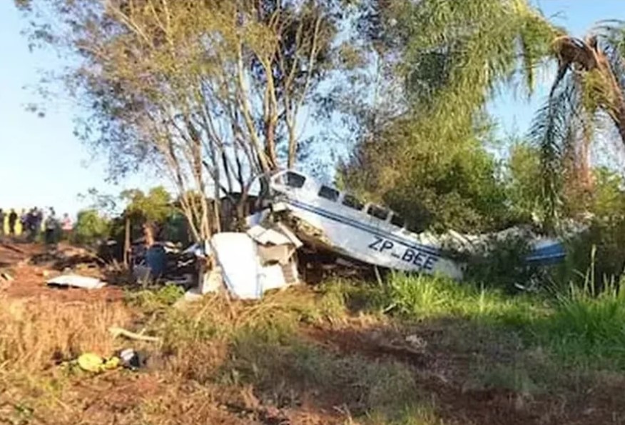 Moradores saqueiam R$ 7,4 milhões após queda de avião